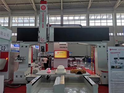 Máquina CNC de 5 ejes
