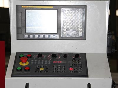 Centro de mecanizado CNC de 5 ejes