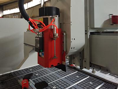 Fresadora CNC de 4 ejes
