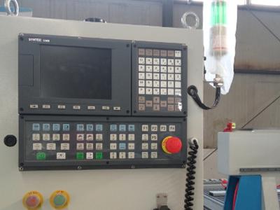Fresadora CNC de 4 ejes