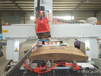 Fresadora CNC de 4 ejes