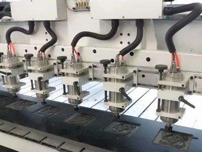 Fresadora CNC de 12 ejes