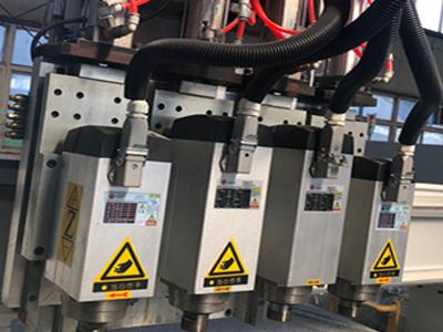 Fresadora CNC de 4 ejes