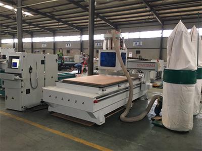 Fresadora CNC de 4 ejes