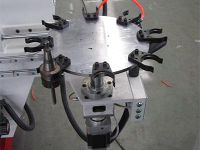 Fresadora CNC de 16 ejes