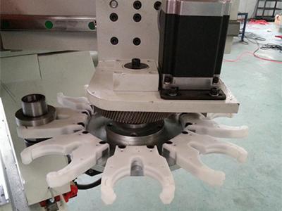 Fresadora CNC de 16 ejes