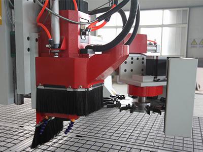 Fresadora CNC de 16 ejes